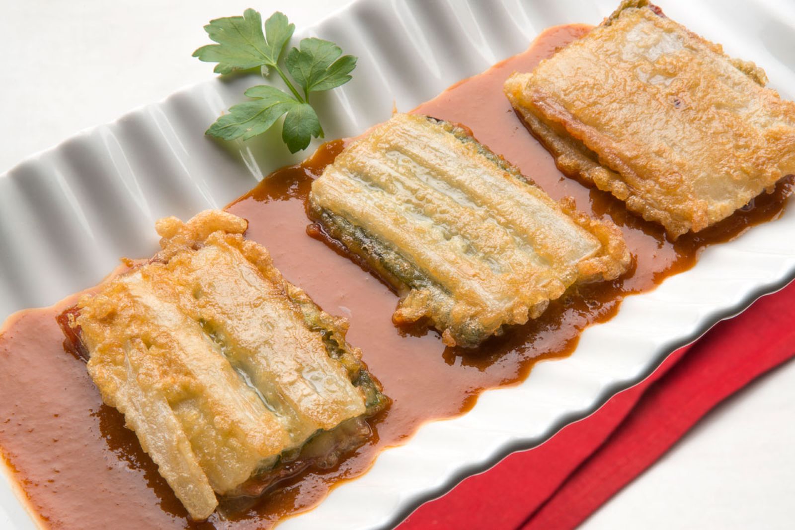 543 Pencas rellenas con salsa vizcaína (5158) xl