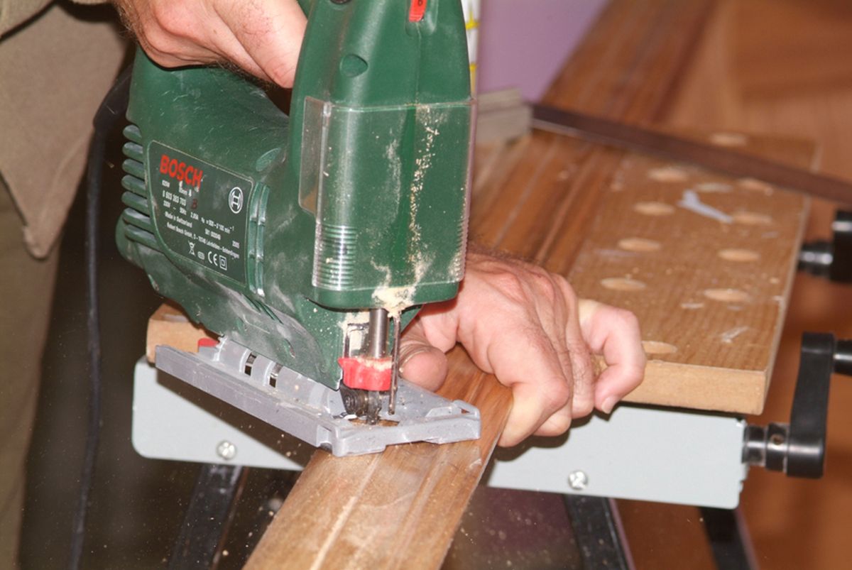 Cómo colocar una puerta paso 6