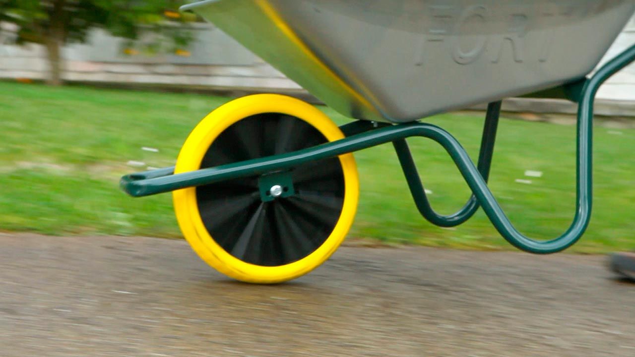 Cambiar rueda de carretilla paso 8