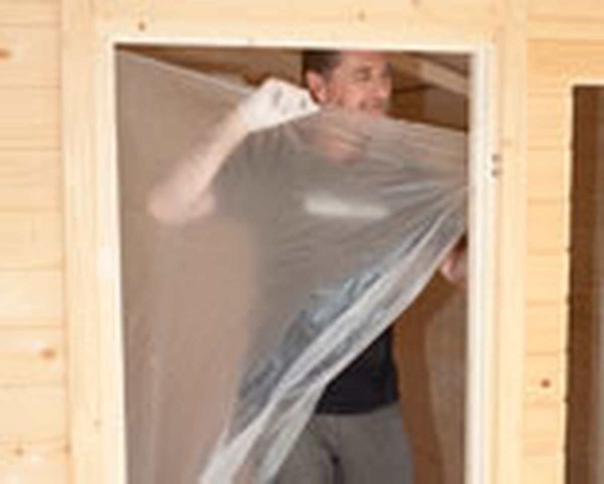 brico 655 pintar caseta madera paso 7