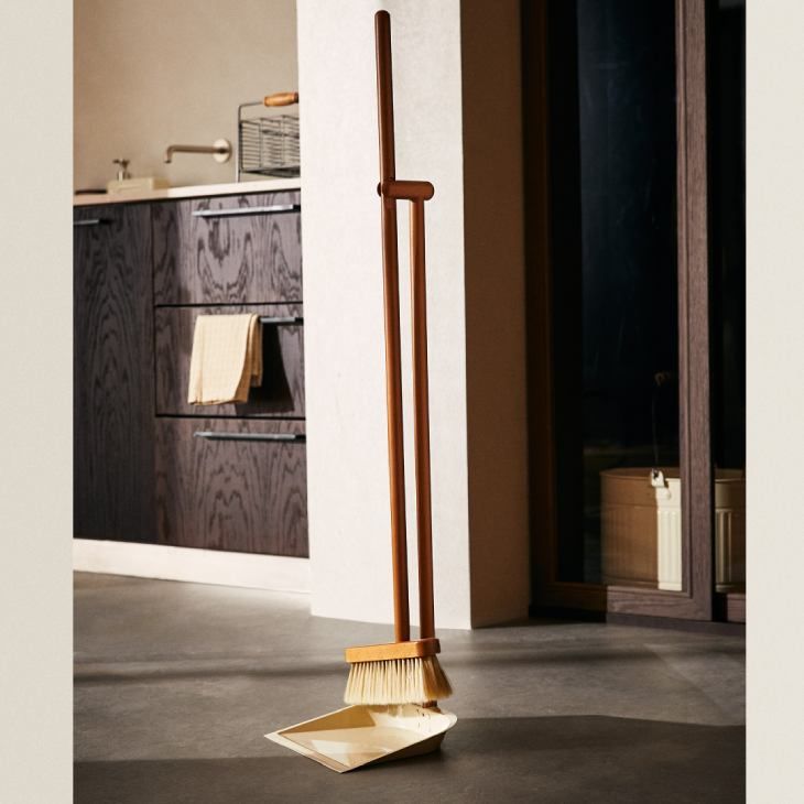 zara home escoba recogedor
