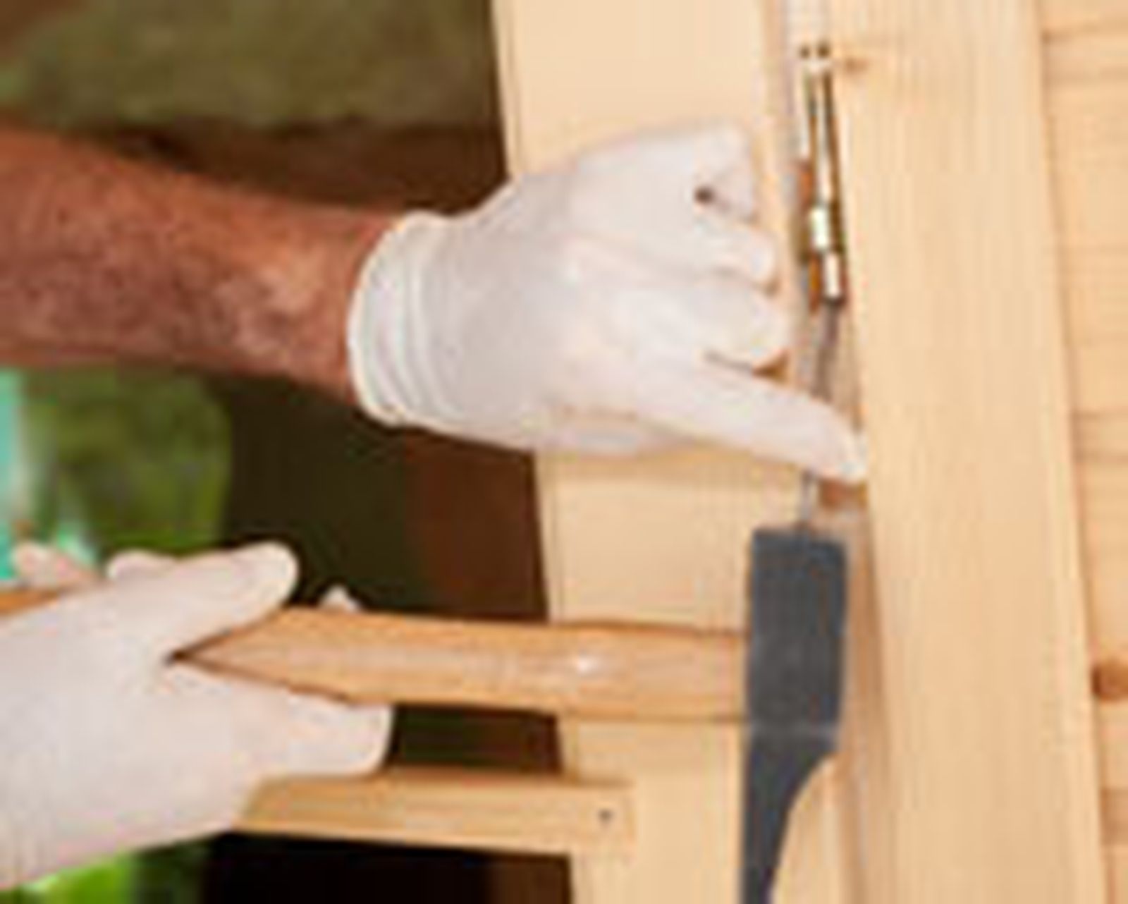 brico 655 pintar caseta madera paso 3