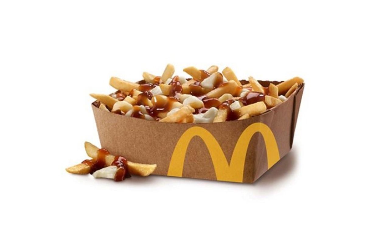 En los McDonald's de Canadá ofrecen poutine, uno de sus platos más tradicionales
