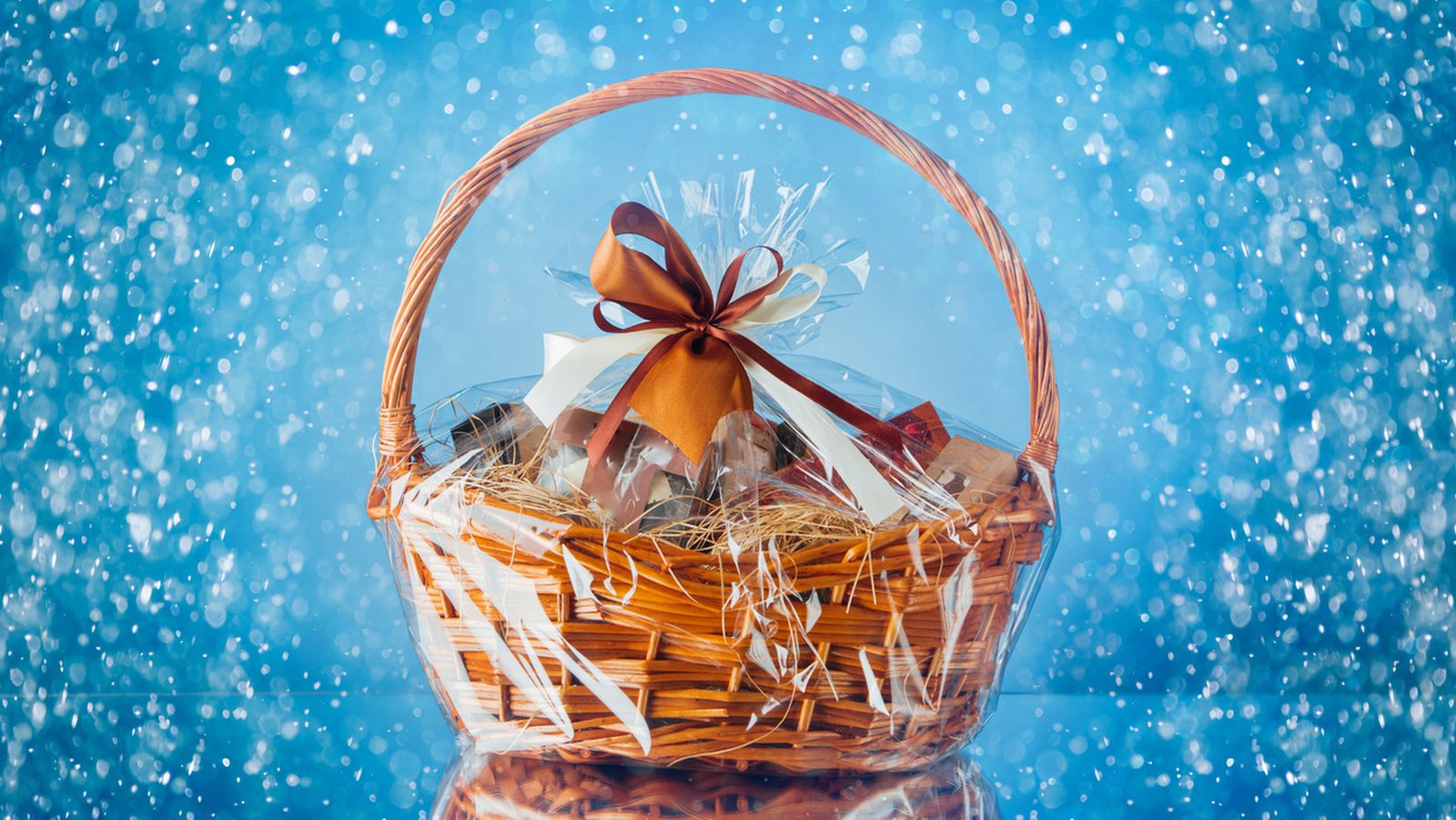 cesta de navidad un regalo y un derecho que tributa a hacienda portada