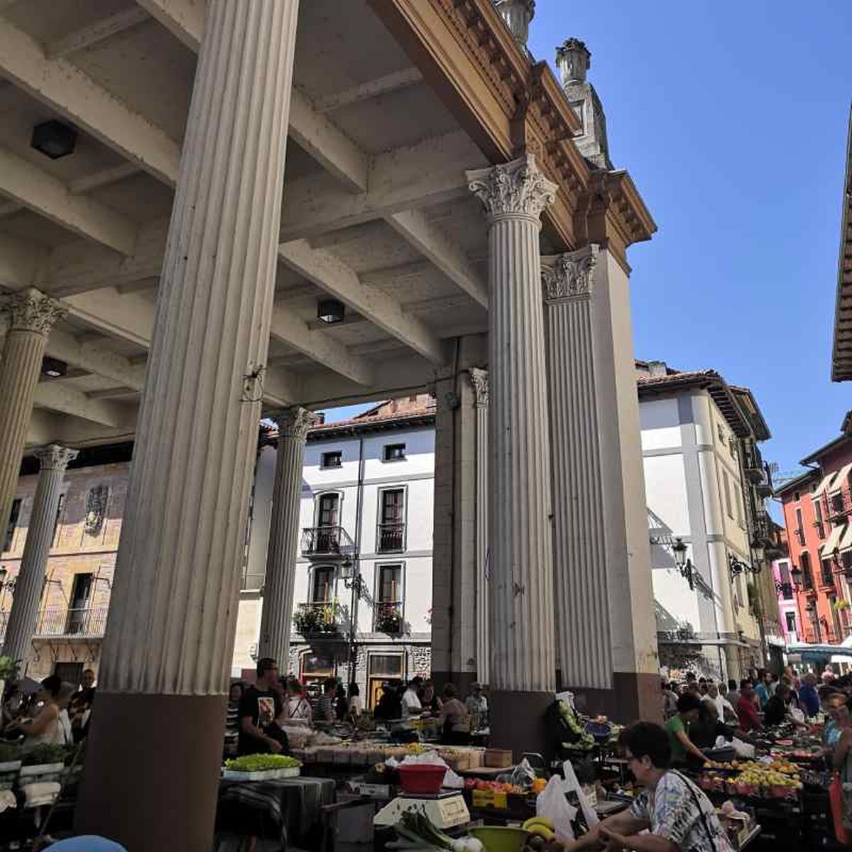 La singular estructura de hormigón que cubre el mercado fue construida en 1925