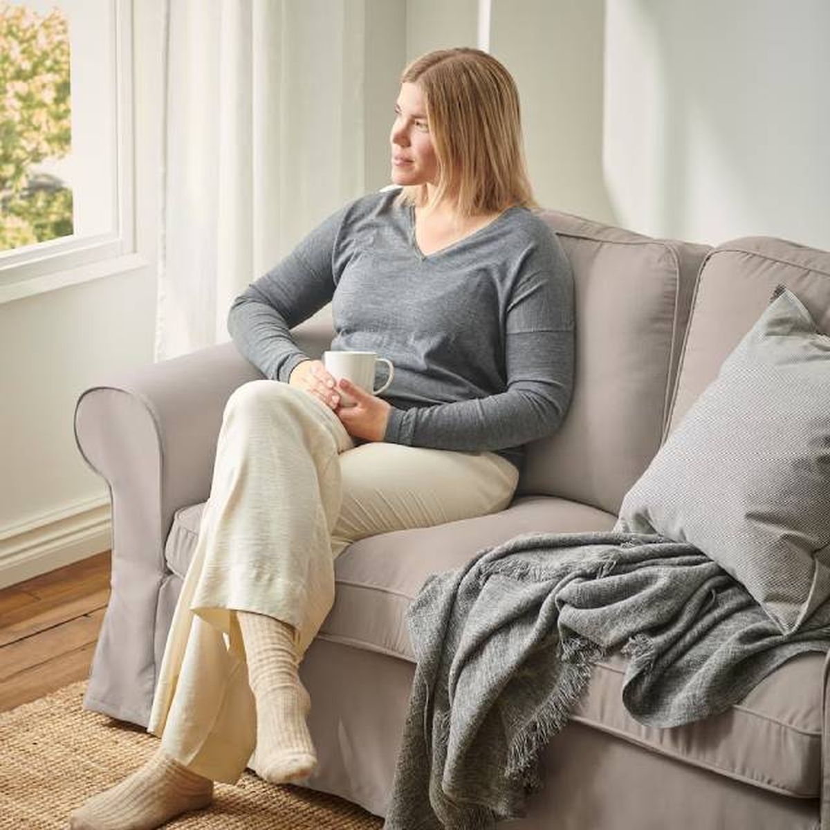 sofa 2 plazas beige claro ektorp