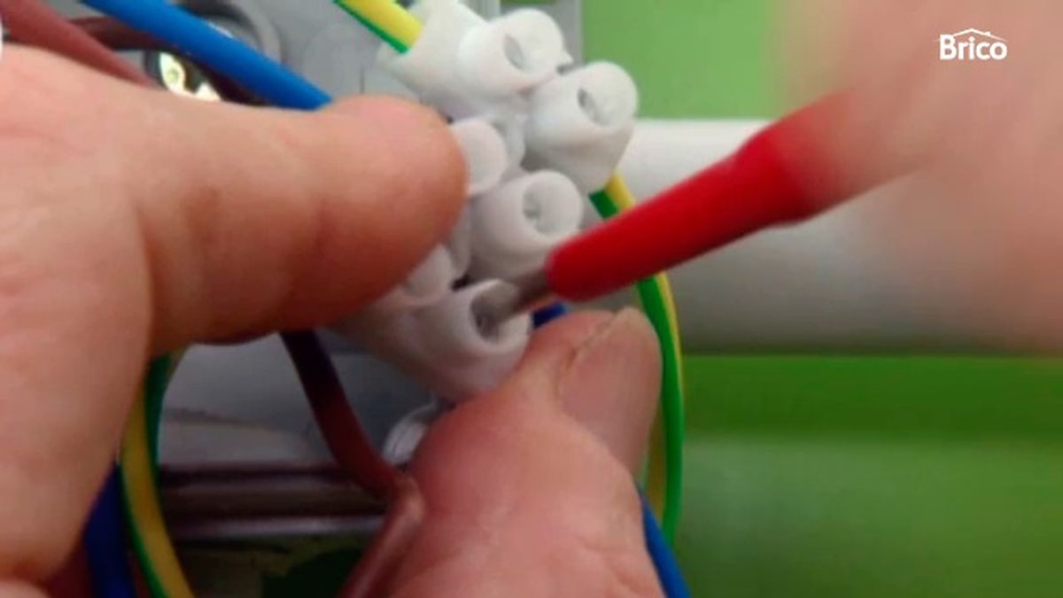 como conectar un interruptor simple paso 12