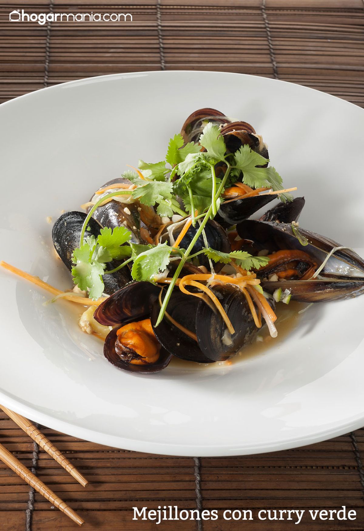 CABI0037 Kevin Mejillones con curry verde vertical xl