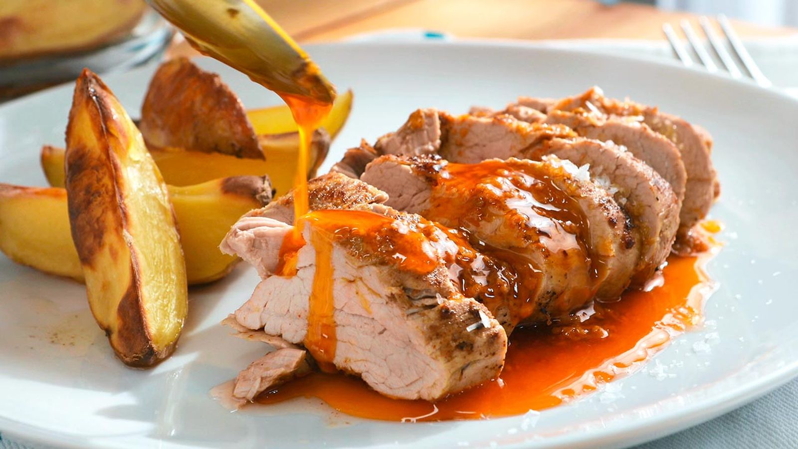 Recopilatorio de salsas fáciles para acompañar platos de carne  mojo rojo