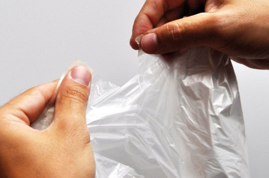 Cómo proteger bien todos los espacios de la casa antes de pintar   plastico cinta