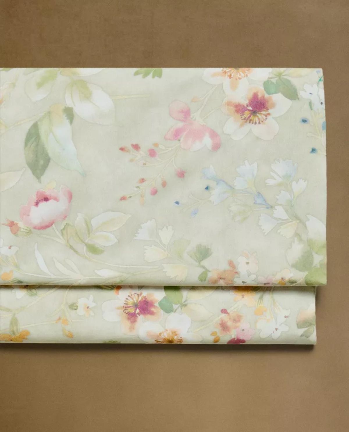 Sábana encimera de algodón percal en verde con flores, referencia: 9149/089.