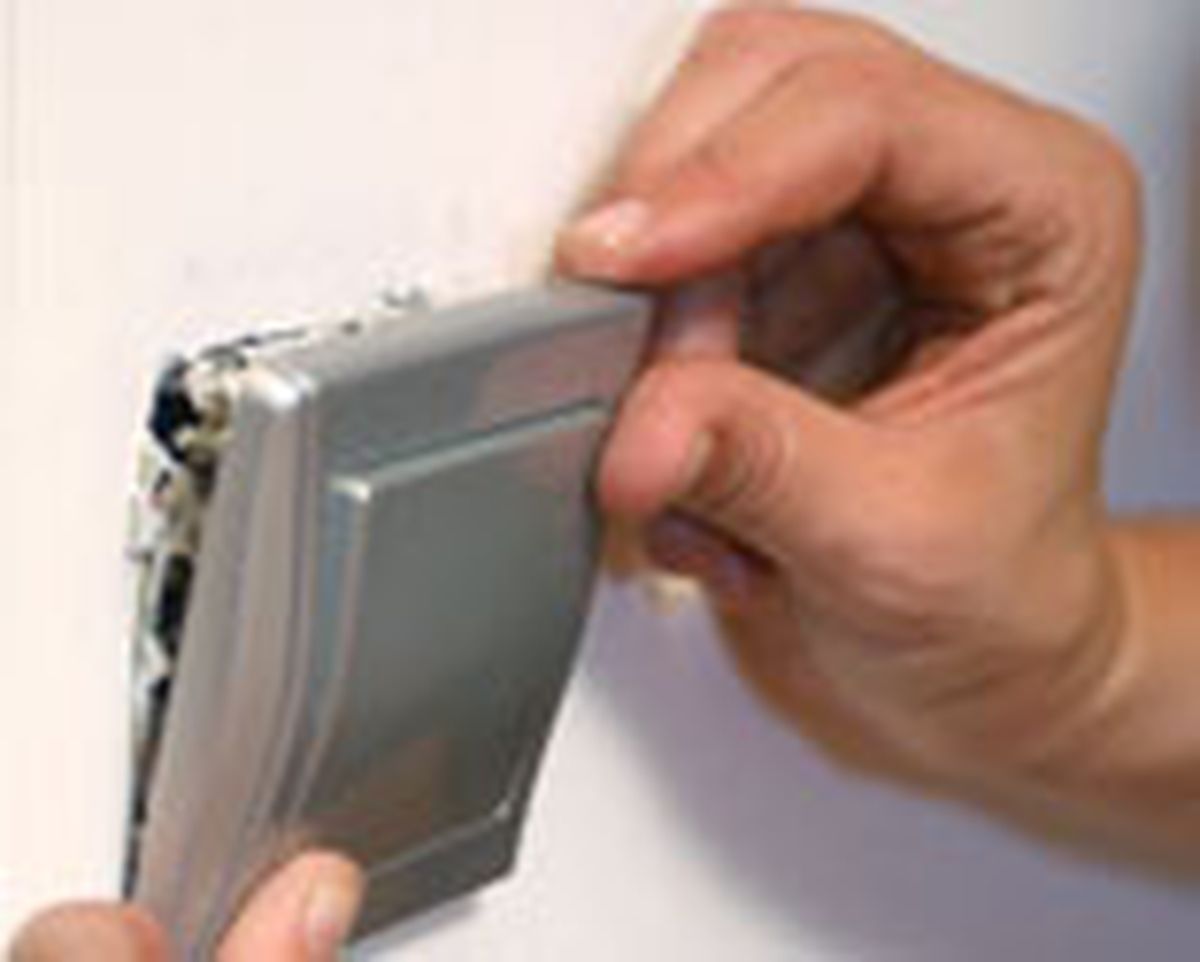 483 (2) Sustitucion de embellecedores en sist de encendido electrico paso5