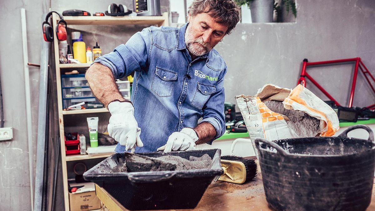 Cómo cerrar un hueco en la pared paso 3