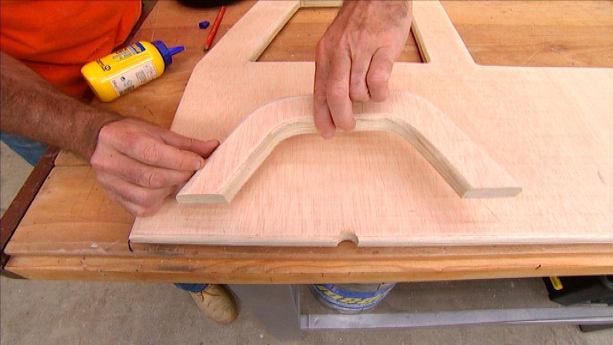 Cómo hacer una cuna con forma de camión paso 4