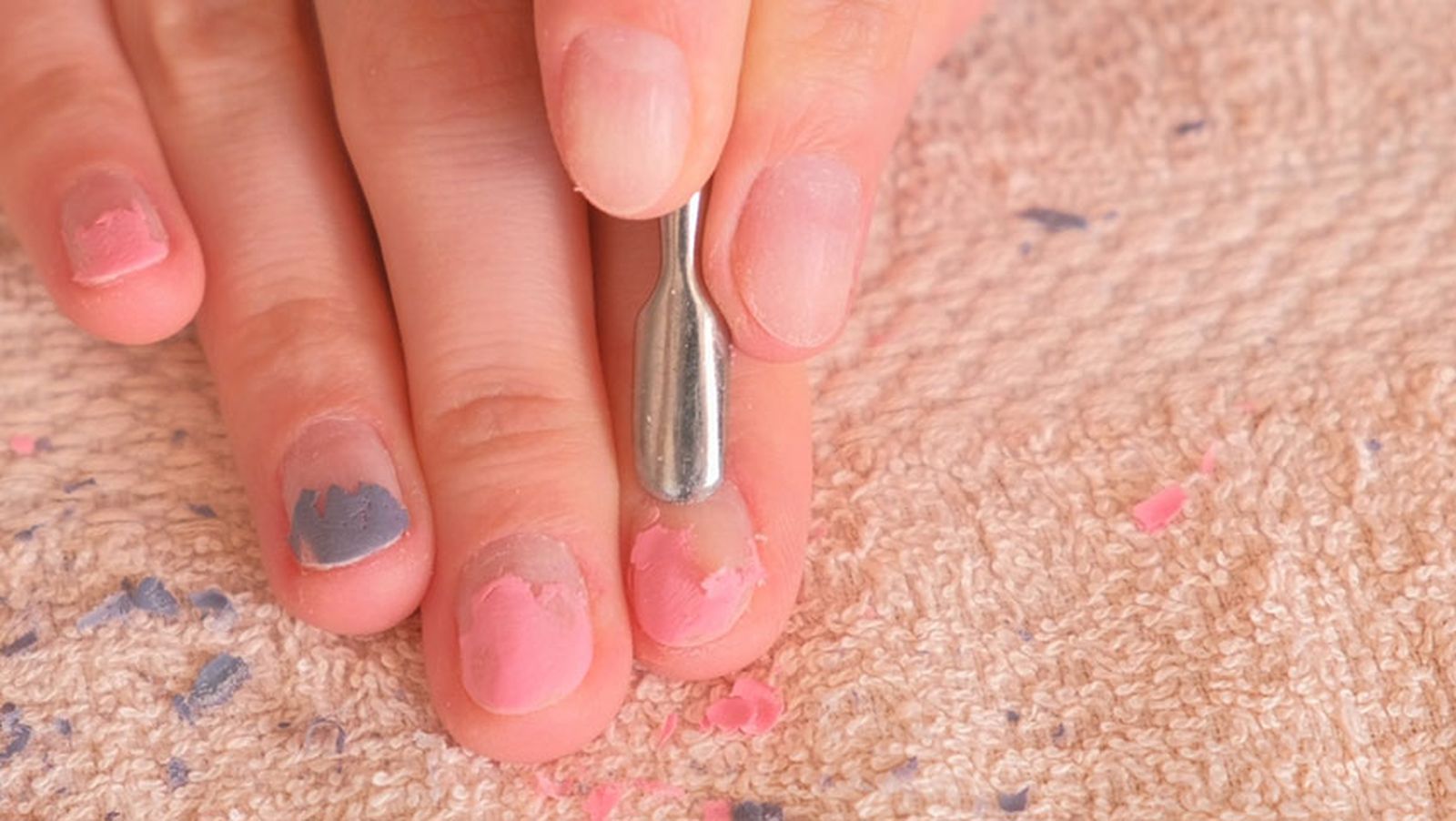 como quitar esmalte semipermanente 2