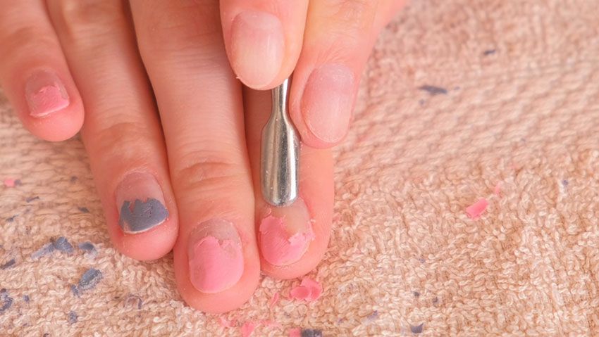 como quitar esmalte semipermanente 2
