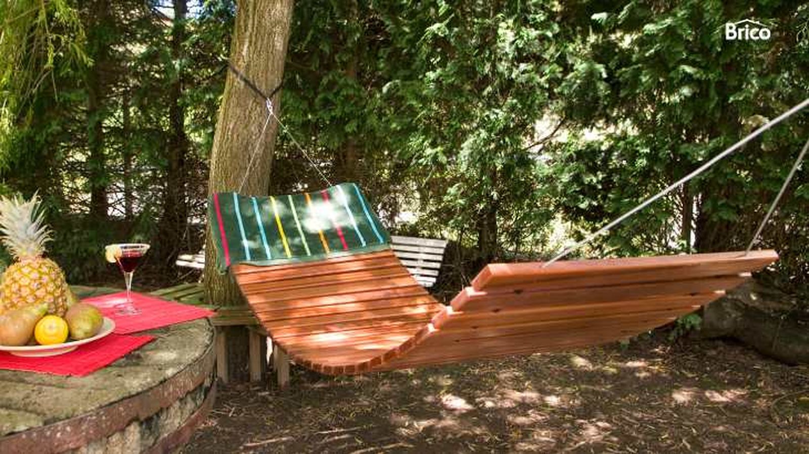 Una hamaca en el jardín