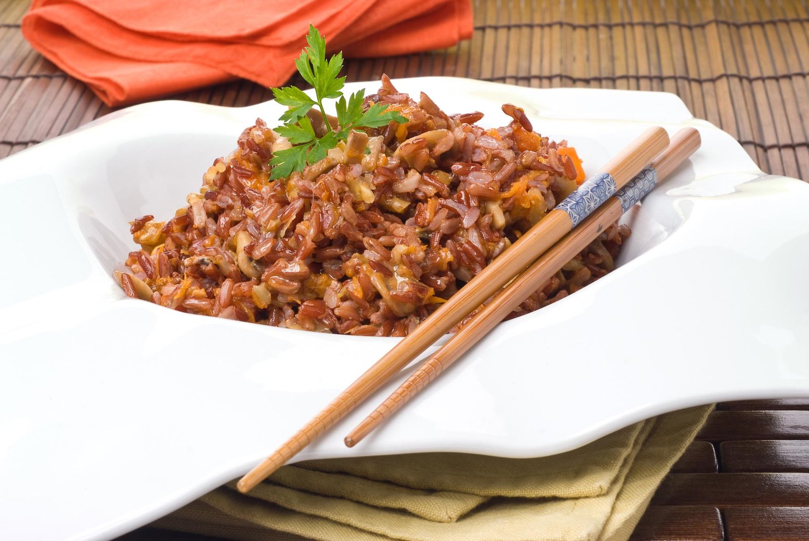 Arroz rojo con calabaza champinones y nueces xl