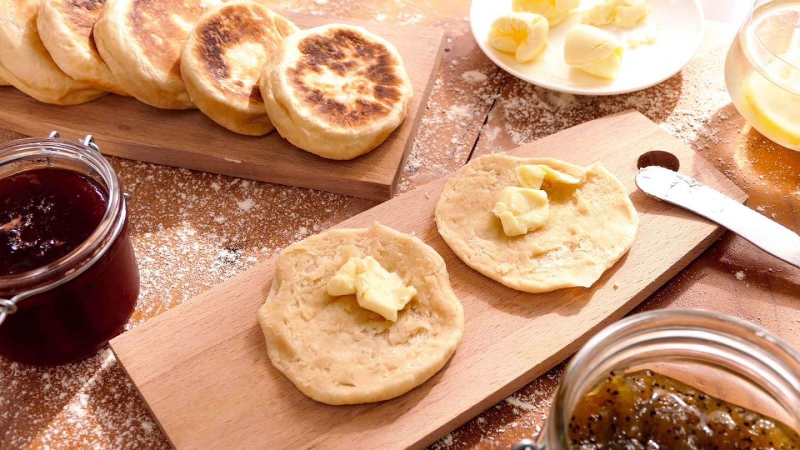 Deliciosos muffins ingleses, perfectos para un desayuno o merienda