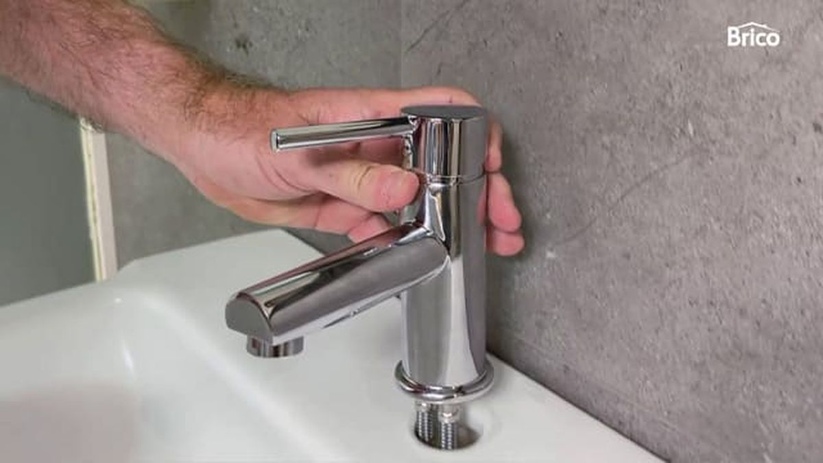 Bricomania 016 como cambiar grifo de lavabo paso6