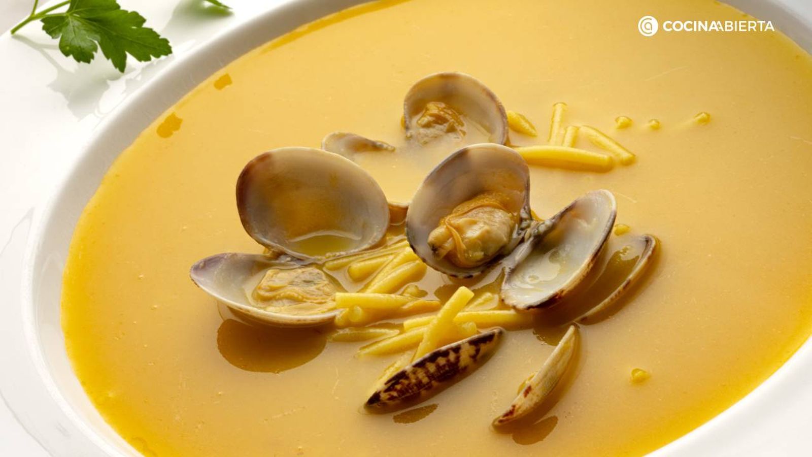 sopa de almejas al azafran receta