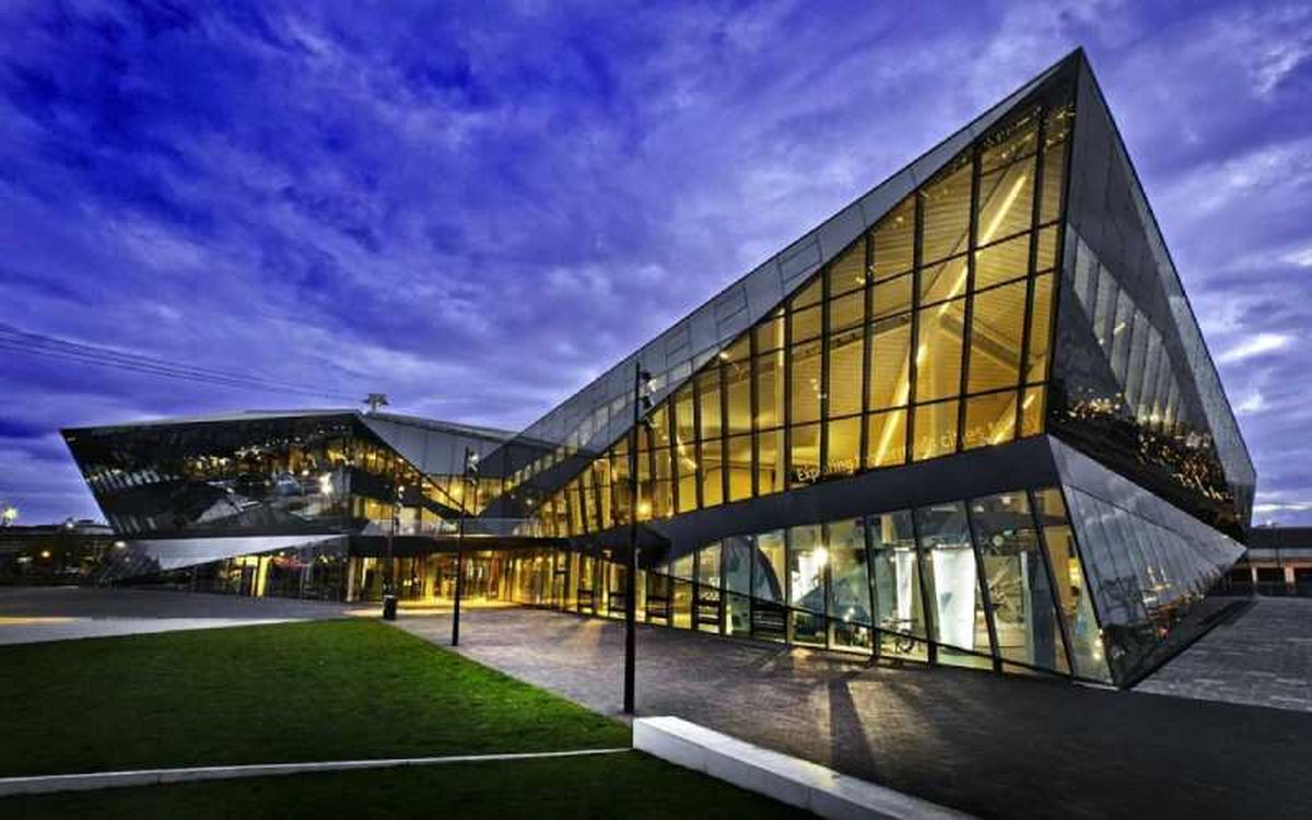 The Crystal, un complejo sostenible en Londres, Reino Unido