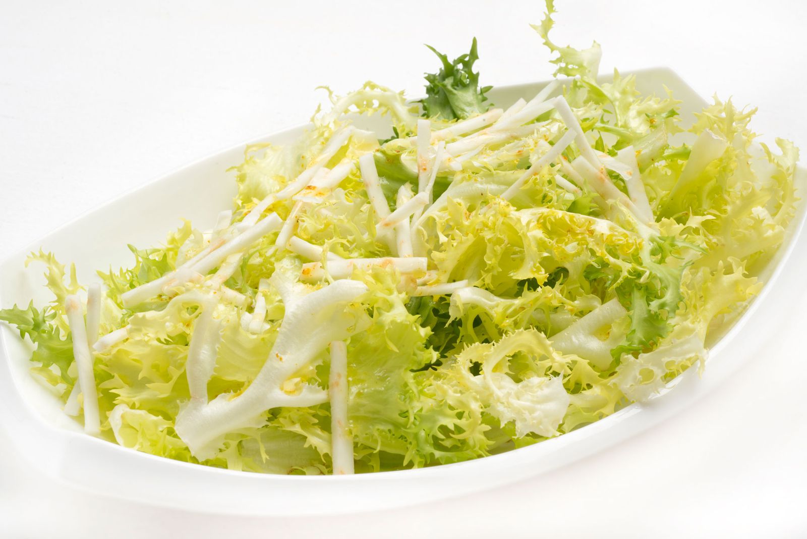 5687 2 Ensalada de escarola y apionabo con vinagreta de curry (1072) xl