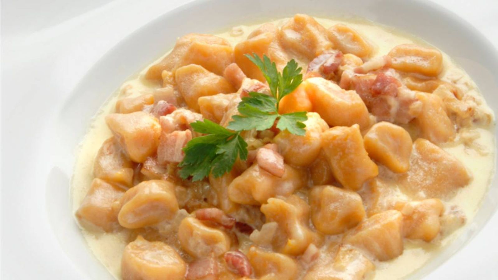 noquis de calabaza con carbonara