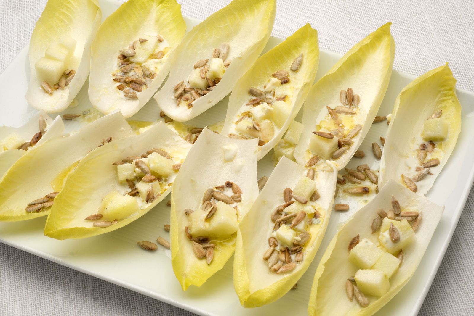 6139 2 Ensalada de endibias, queso y manzana xl