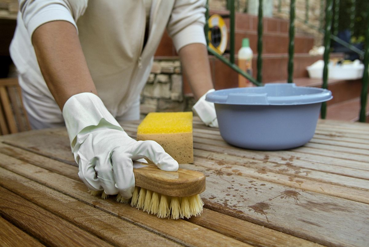 Mantenimiento mesa de jardín paso 2
