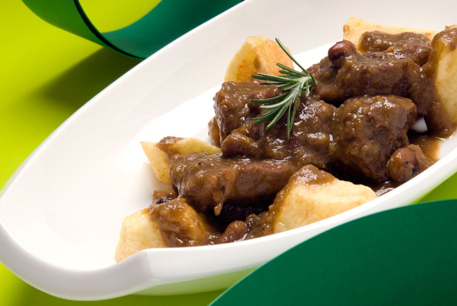 232 estofado de carne con habas y patatas xl