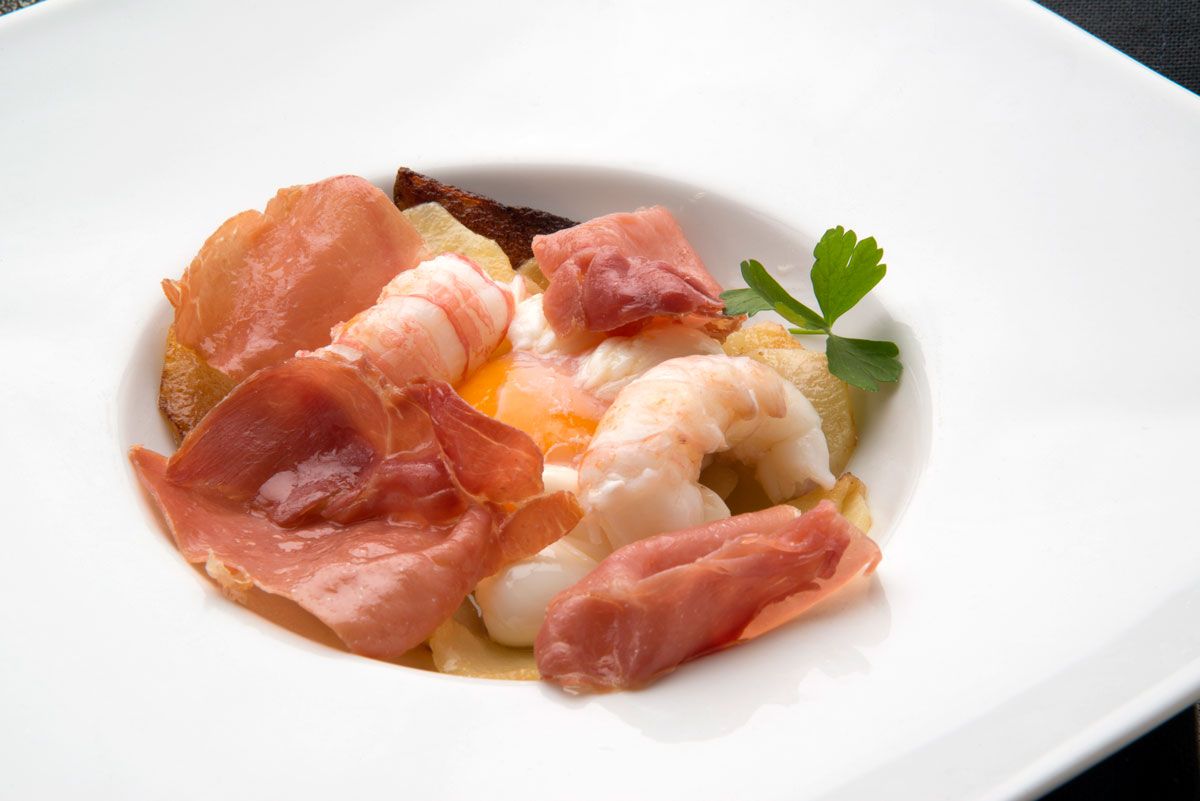 5477 1 Huevo trufado con patatas, jamon y cigalitas (862) xl