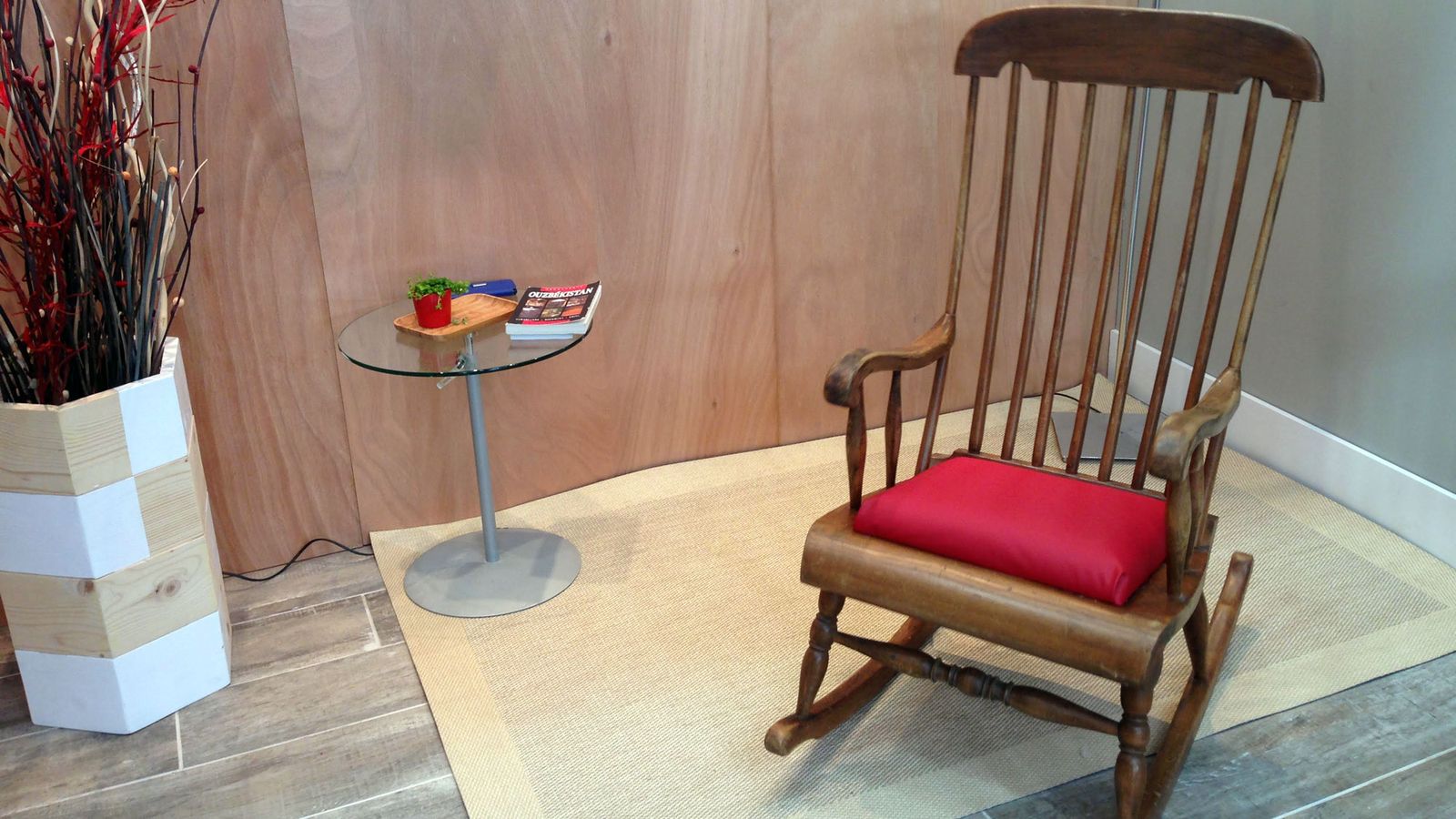 Cómo restaurar el asiento de una mecedora