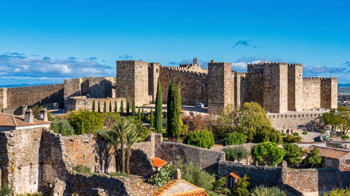 este es el pueblo mas bonito de espana para visitar en abril segun national geographic castillo