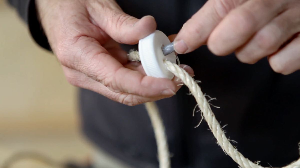 Hacer un retenedor de puerta paso 6