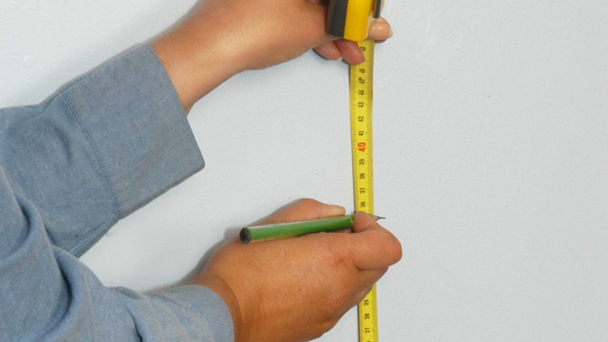 Pegar un espejo en la pared paso 2