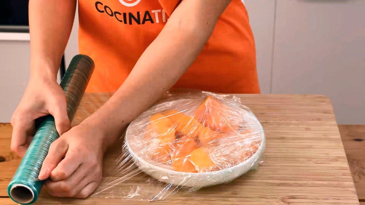 Técnica cómo asar calabaza en el microondas  paso 1