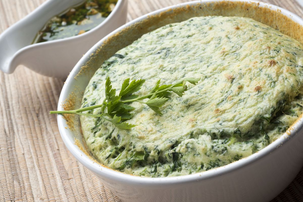 HCTU0346 Souffle de queso y espinacas con salsa de nueces xl