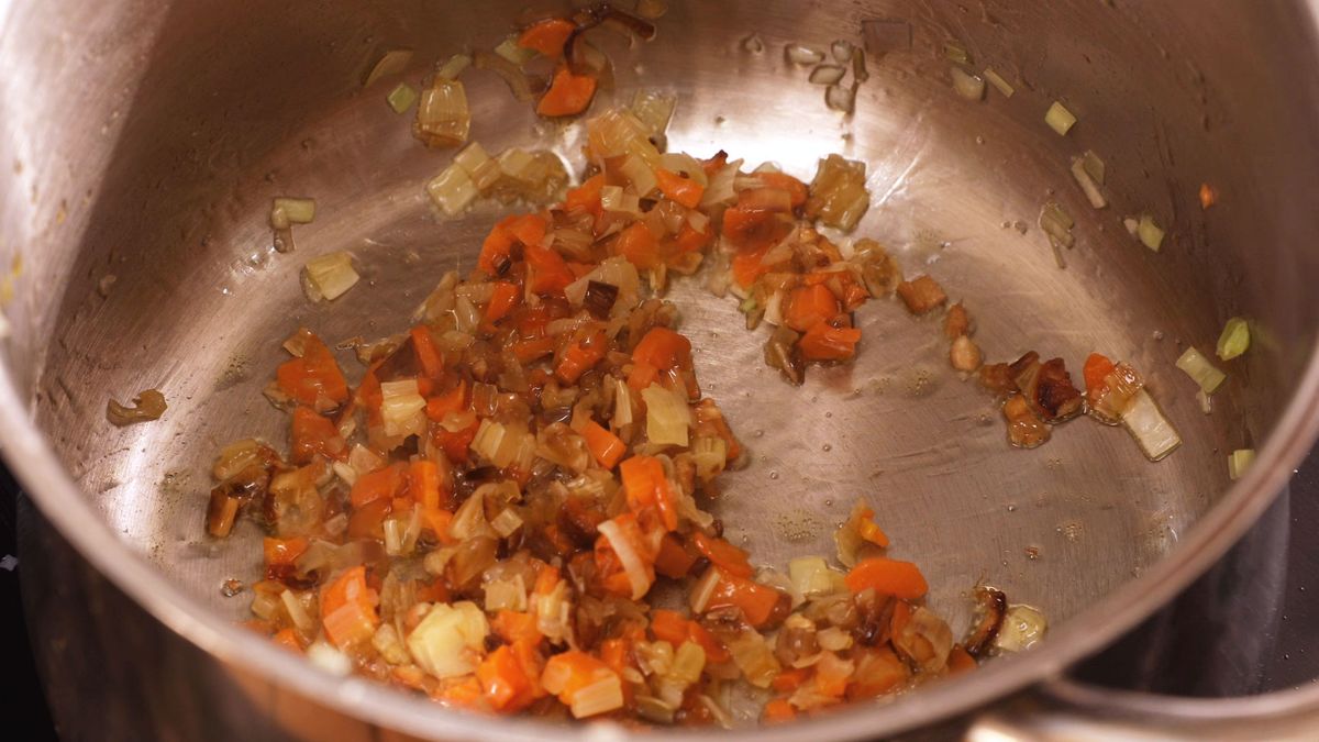 Rape con salsa americana  paso 3