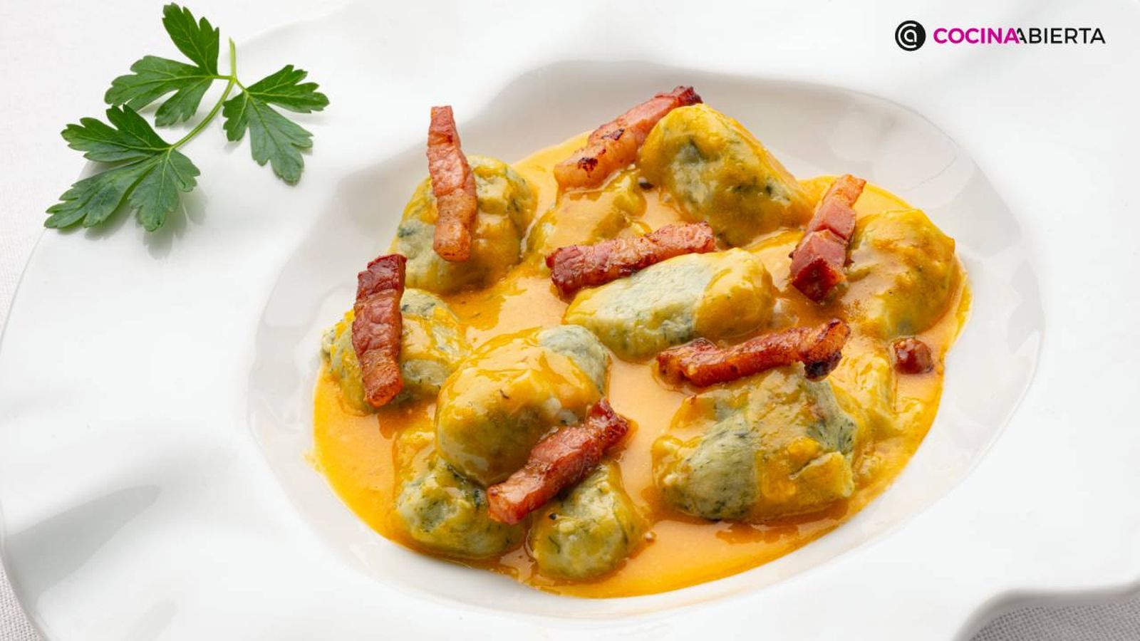 Aprende cómo hacer ñoquis de espinaca caseros rellenos de queso