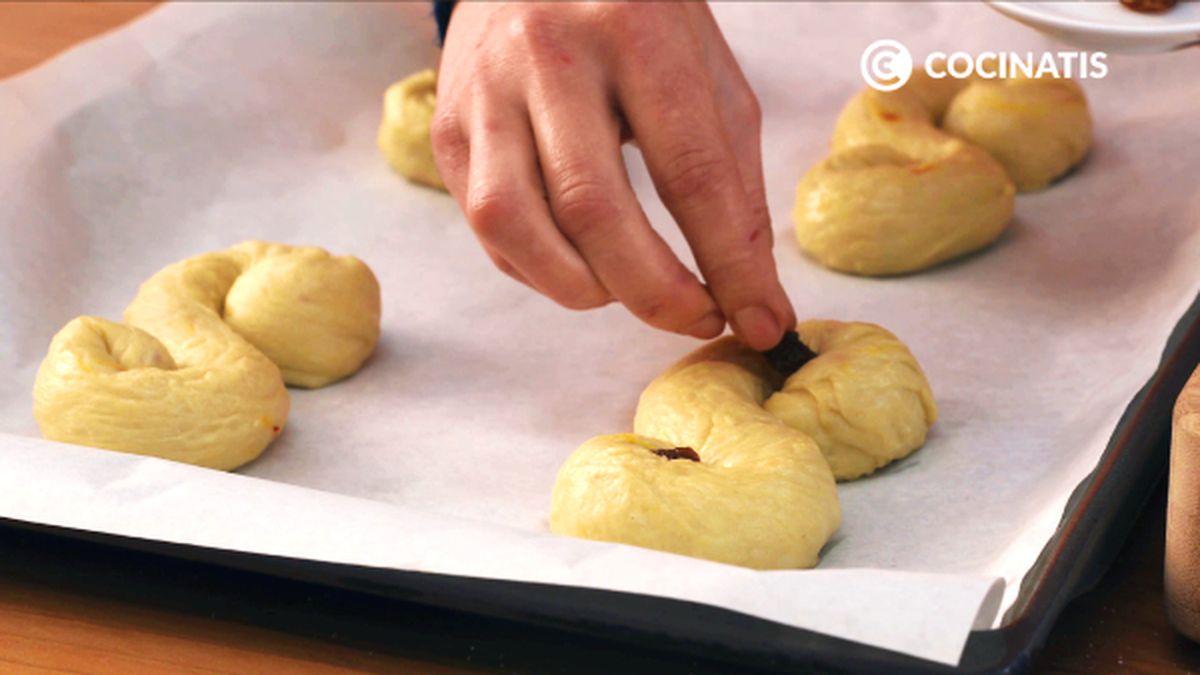 Receta de bollos suecos de Santa LucÃ­a  paso 5