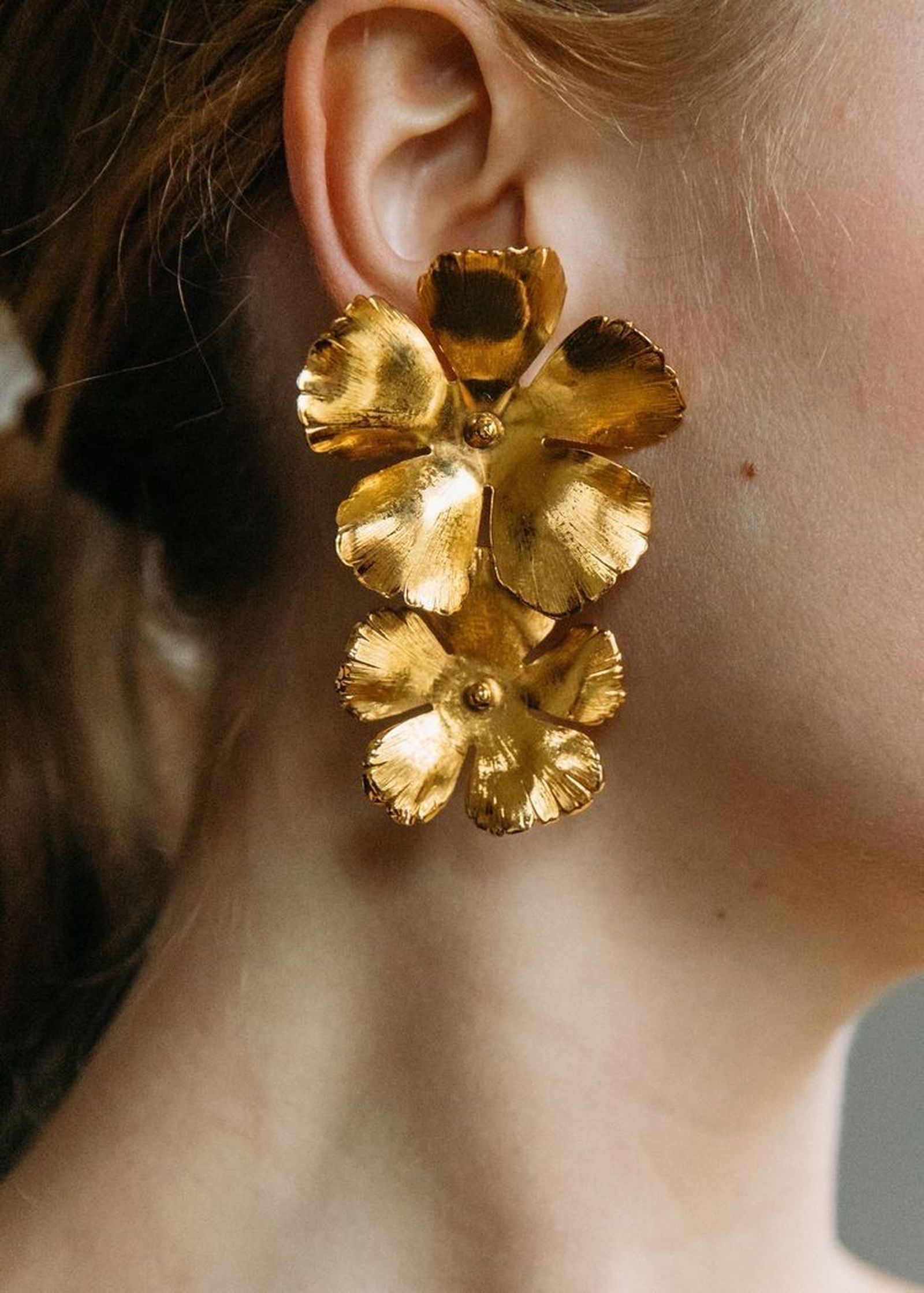 Pendientes dorados para novia