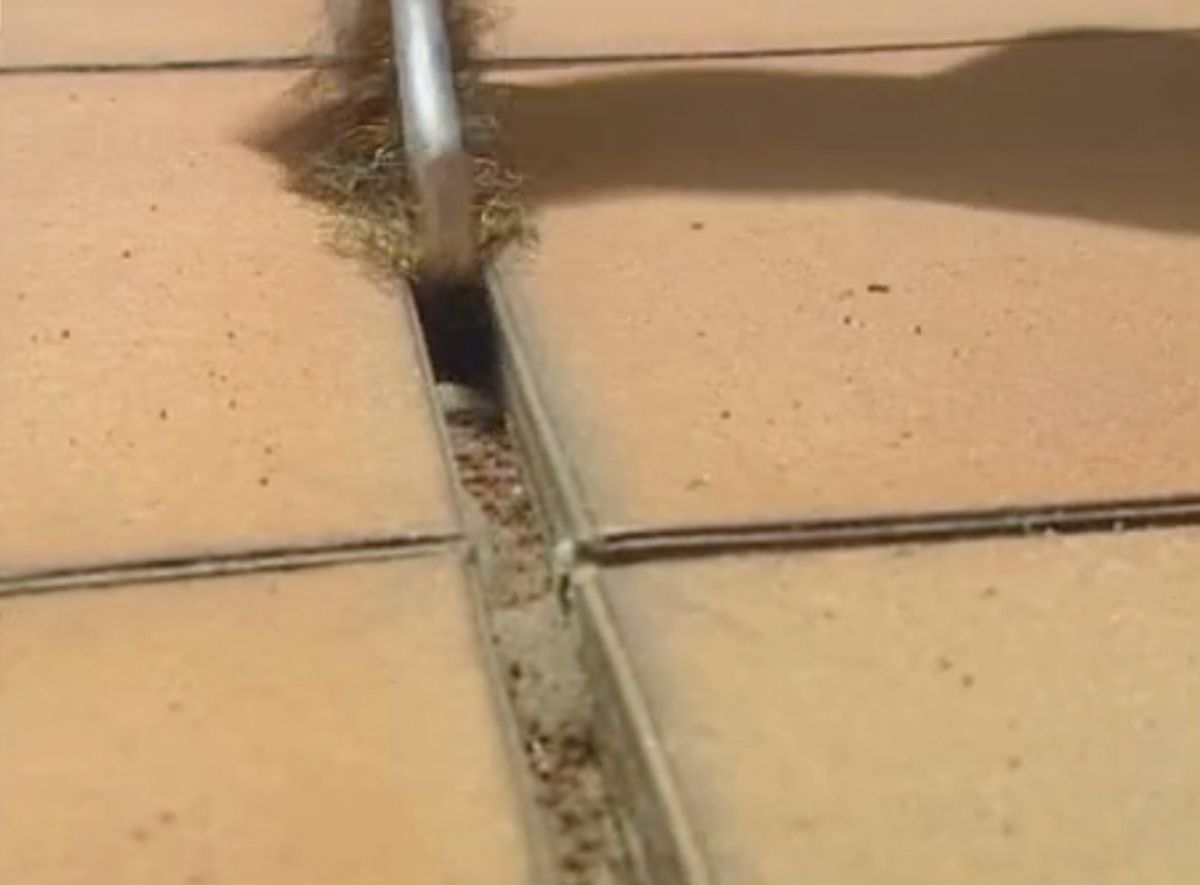 Mantenimiento de las juntas de dilatación paso 2