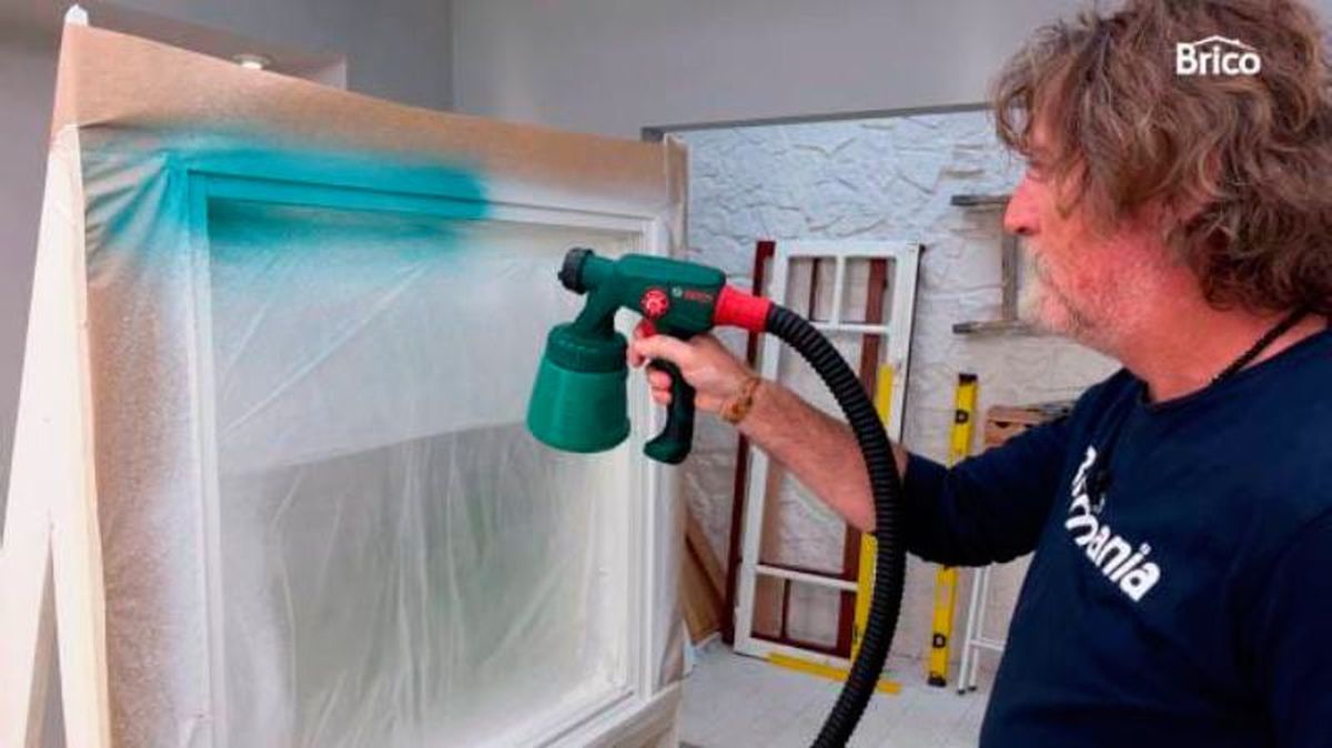 Pintar ventanas de aluminio con esmalte sintético