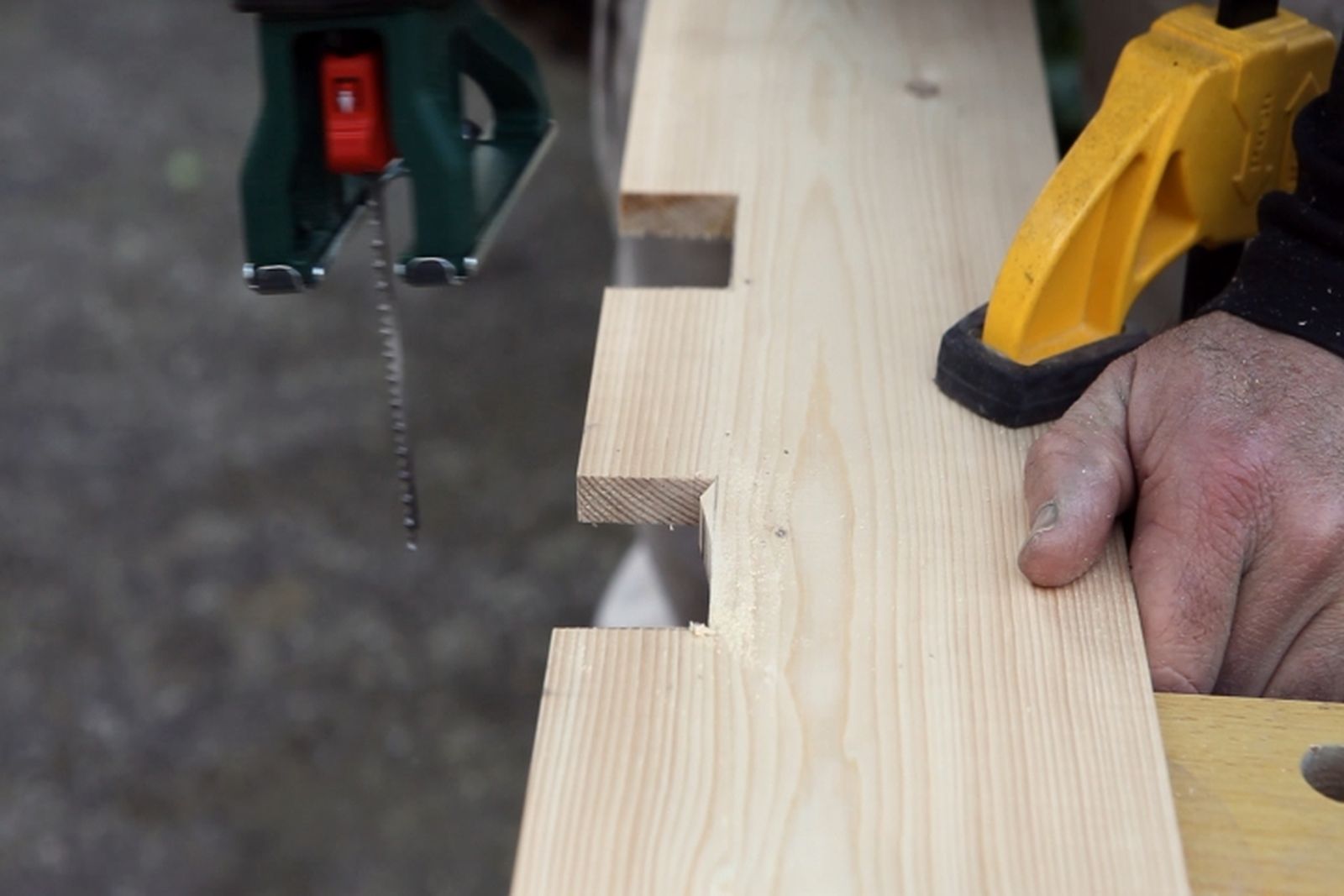 Cómo hacer cajeados en madera paso 6