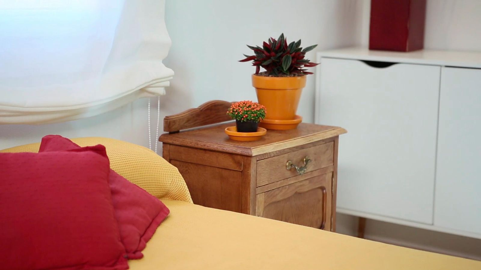 Barnizar mesilla de noche