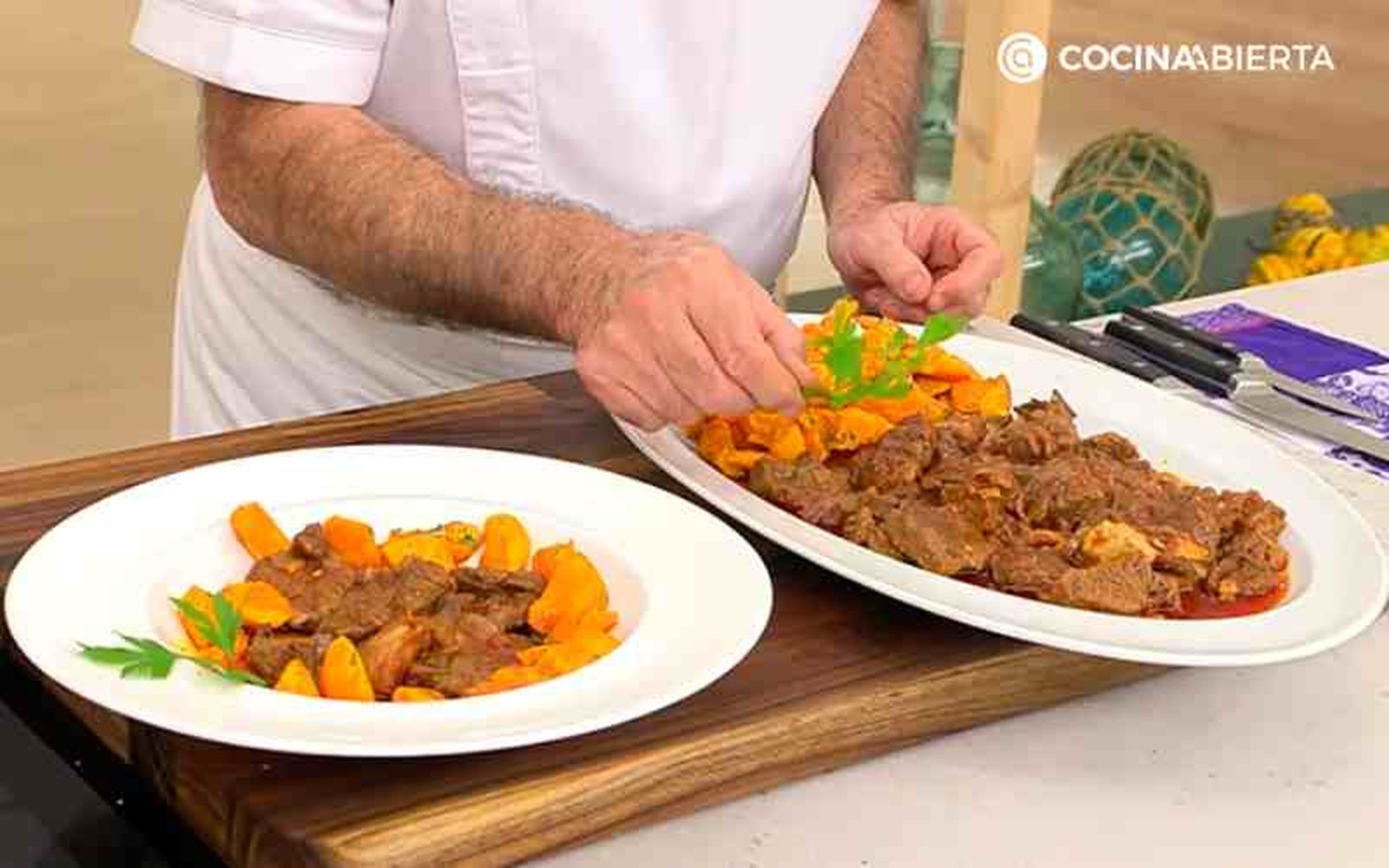 Acompaña la ternera guisada con pimientos con batata frita