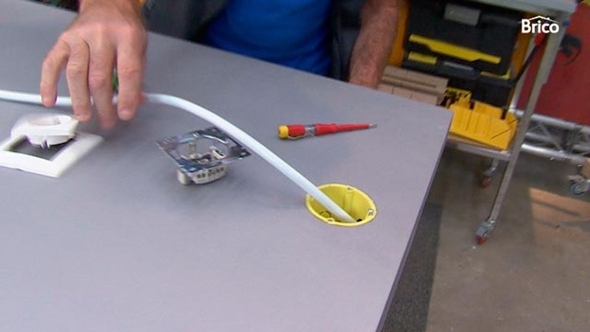 Cómo hacer un cabecero con una puerta paso 8