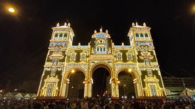 feria de abril todo lo que necesitas saber y 4 cosas que no puedes perderte la portada