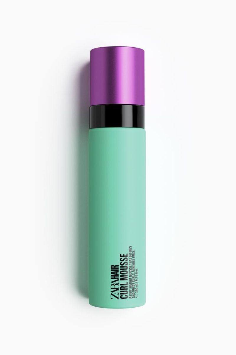 Curl Mousse de la serie de productos capilares Curl Collection